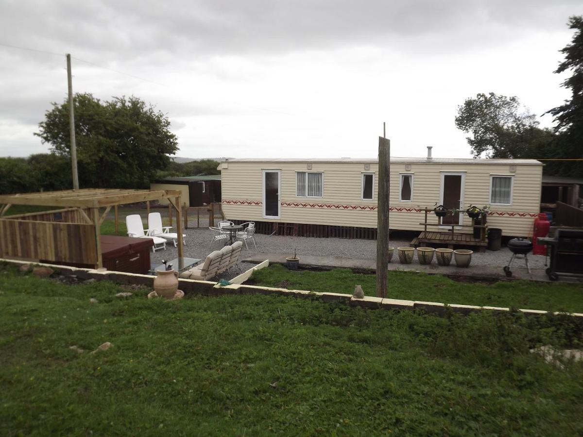 Willa Marsh Water Ponds Fishery Kidwelly Zewnętrze zdjęcie