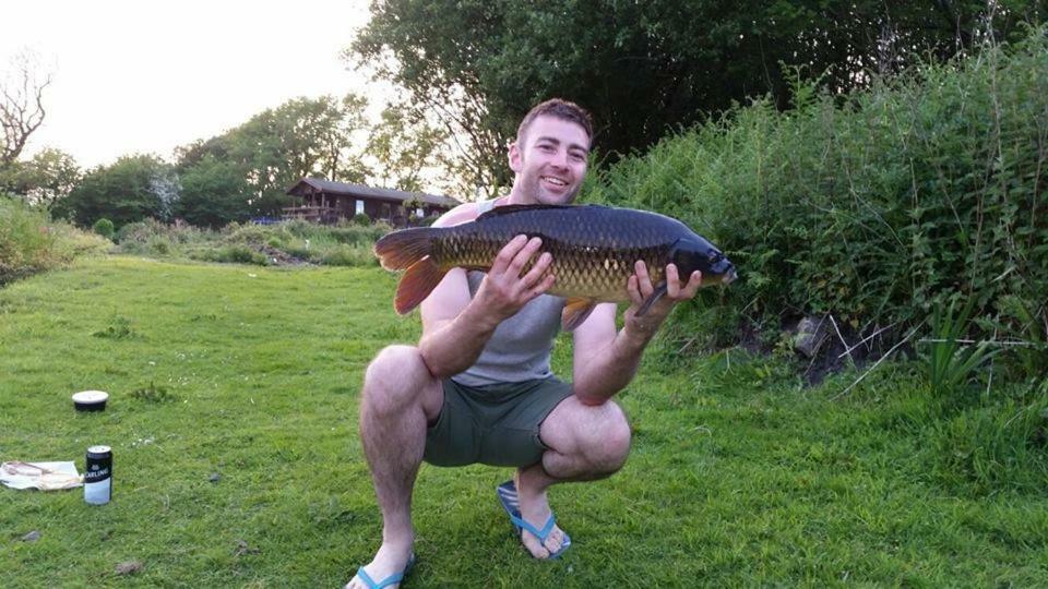 Willa Marsh Water Ponds Fishery Kidwelly Zewnętrze zdjęcie